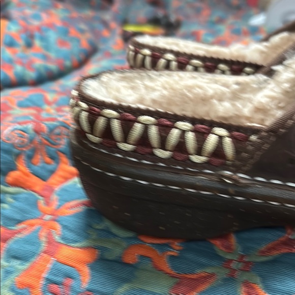 UGG Kohala ~ Leather & Shearling Women's Slip-On Shoes size 9 EUC - Picture 7 of 7